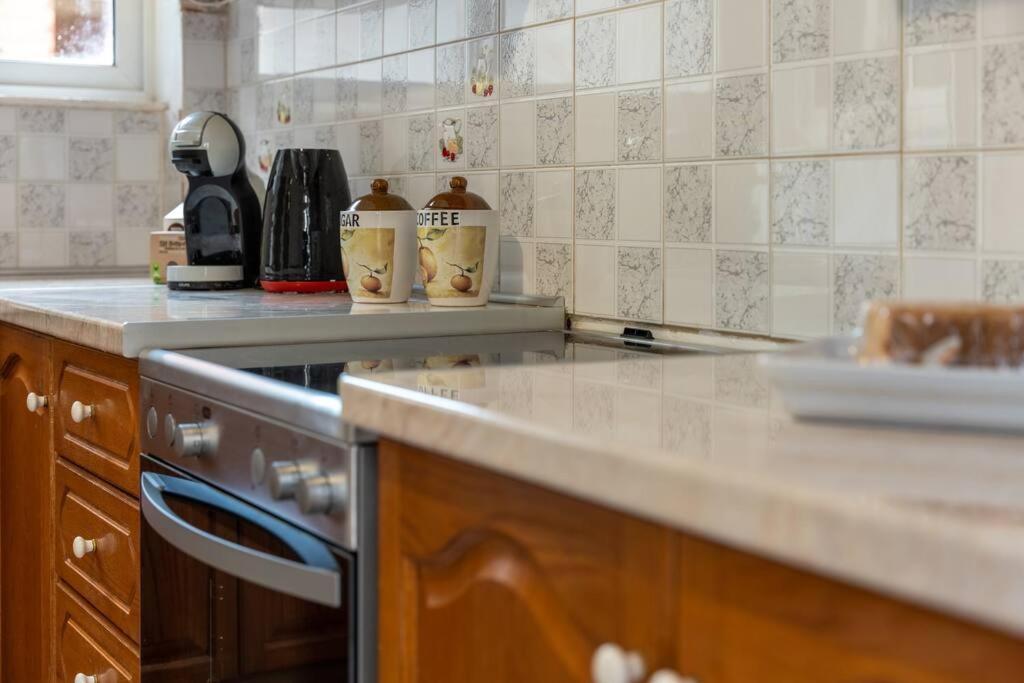 Billiard Home Kalamata Bagian luar foto